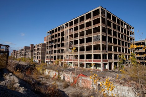Abandoned_Packard_Automobile_Factory_Detroit_200